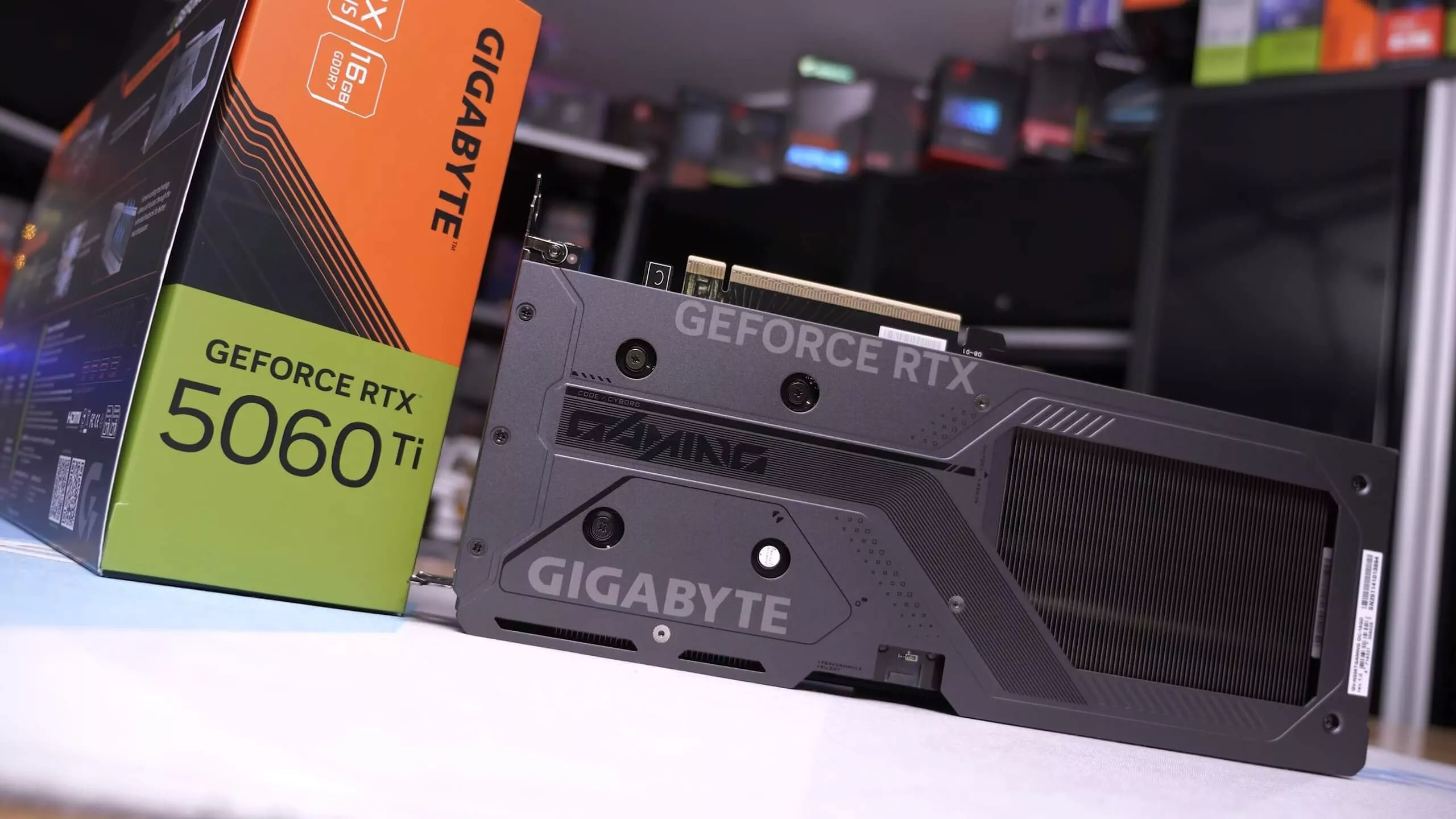 RTX 5060Ti 16款游戏实测：光栅性能平均比3080慢11%-萌图百科
